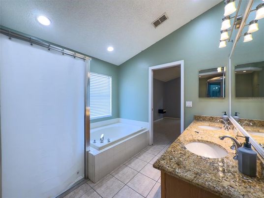 Bathroom, Dual Sink Vanities, Interior, Recessed Lighting