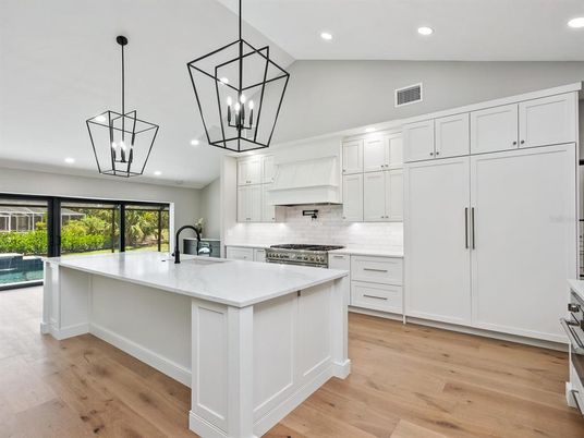 Interior, Kitchen, Pendant Lights, Recessed Lighting, Wood Texture Flooring