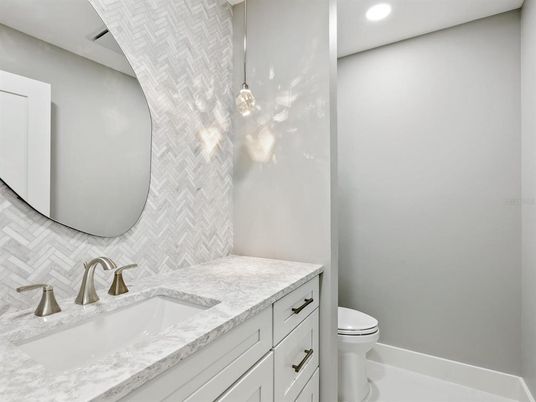 Bathroom, Interior, Recessed Lighting