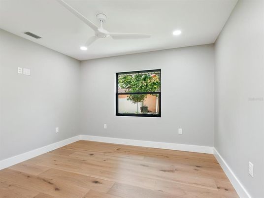 Empty room, Interior, Recessed Lighting, Wood Texture Flooring