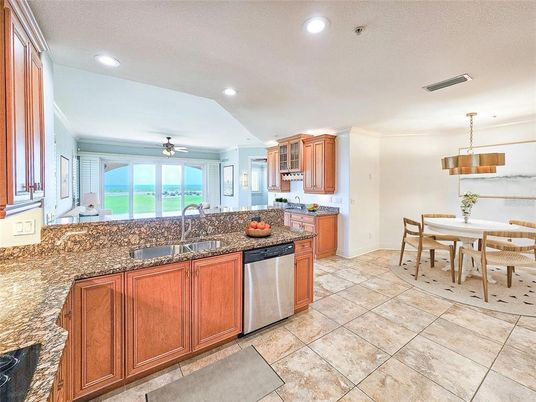 Dining room, Interior, Kitchen, Recessed Lighting