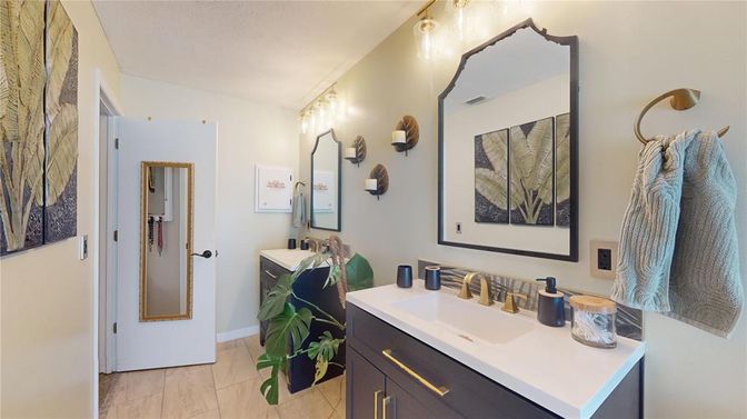 Bathroom, Dual Sink Vanities, Interior