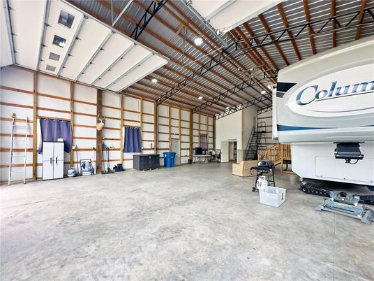 Garage, Interior