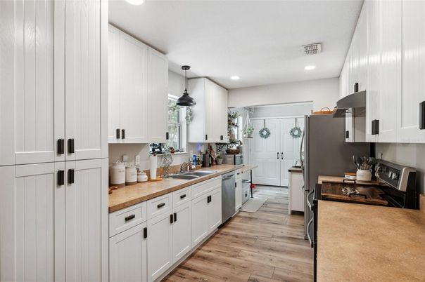 Interior, Kitchen, Pendant Lights, Recessed Lighting, Wood Texture Flooring
