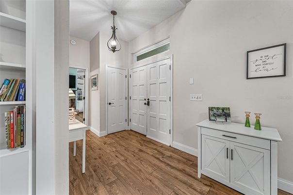 Interior, Pendant Lights, Wood Texture Flooring
