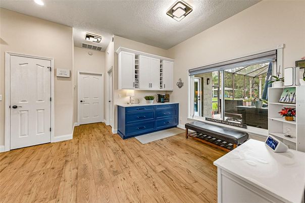 Interior, Recessed Lighting, Wood Texture Flooring