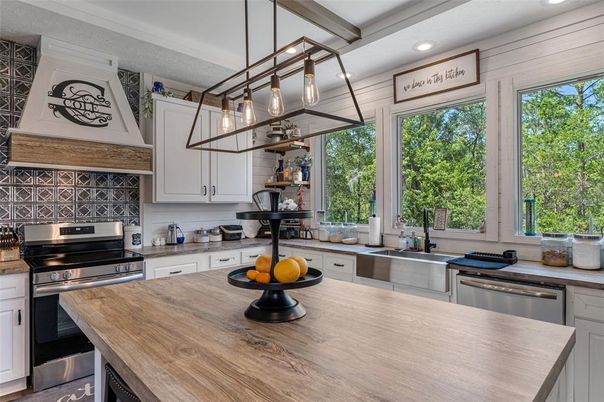 Interior, Kitchen, Pendant Lights, Recessed Lighting, Stainless Steel Appliances