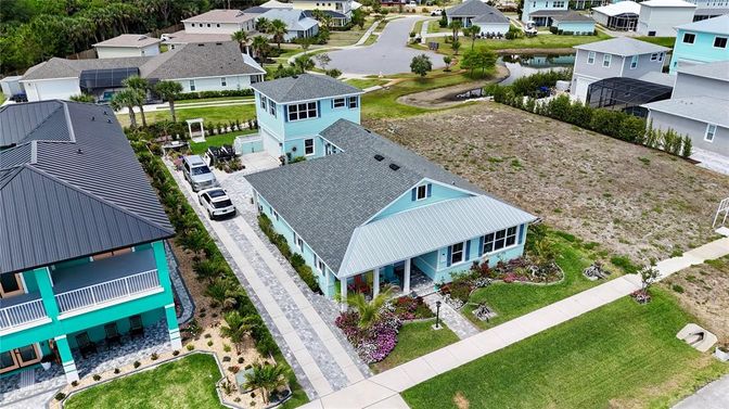 Exterior, Drone