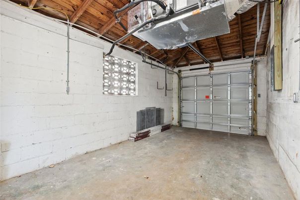 Garage, Interior, Wooden Beams, Wooden Ceilings
