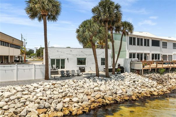 Exterior, Water