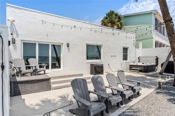 Exterior, Hot Tub