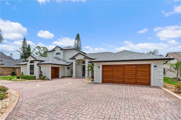 Attached, Exterior, Facade, Ranch