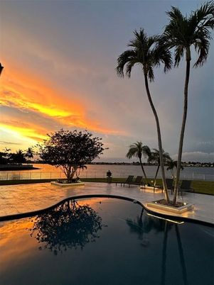 Exterior, Pool, Water