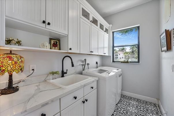 Interior, Washer