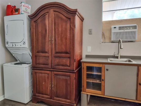 Interior, Utility Closets, Washer