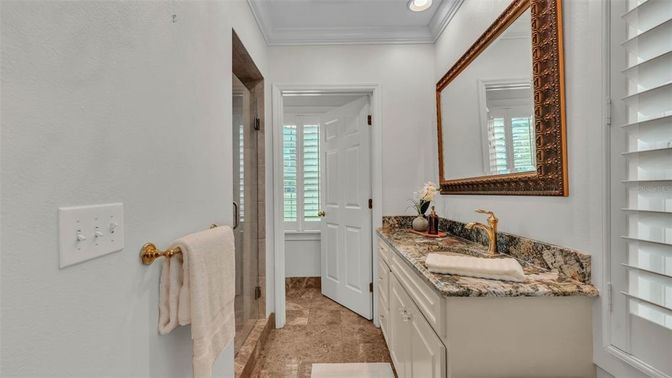 Bathroom, Interior, Recessed Lighting