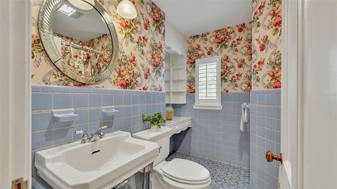 Bathroom, Interior