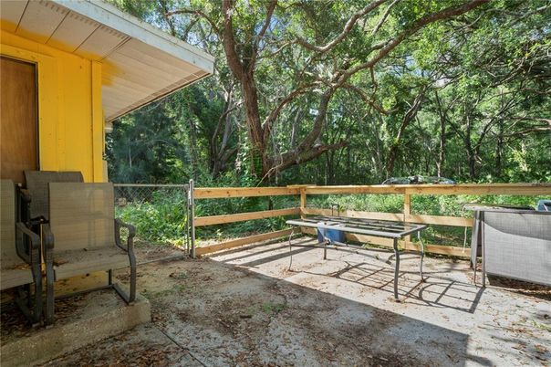 Backyard, Exterior