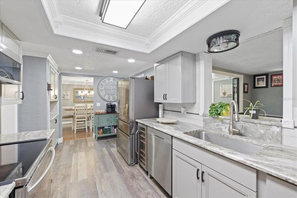 Dining room, Interior, Kitchen, Recessed Lighting, Wood Texture Flooring