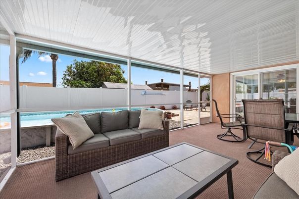 Interior, Pool, Sun Room