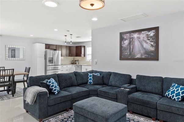 Dining room, Interior, Kitchen, Living room, Pendant Lights, Recessed Lighting, Stainless Steel Appliances
