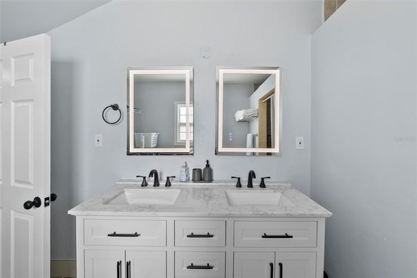 Bathroom, Dual Sink Vanities, Interior