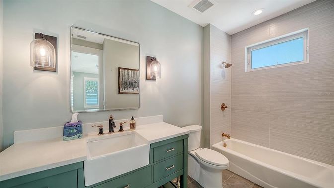Bathroom, Interior, Recessed Lighting