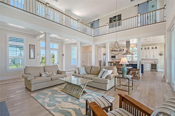 Chandelier, Dining room, Interior, Living room, Recessed Lighting, Wood Texture Flooring
