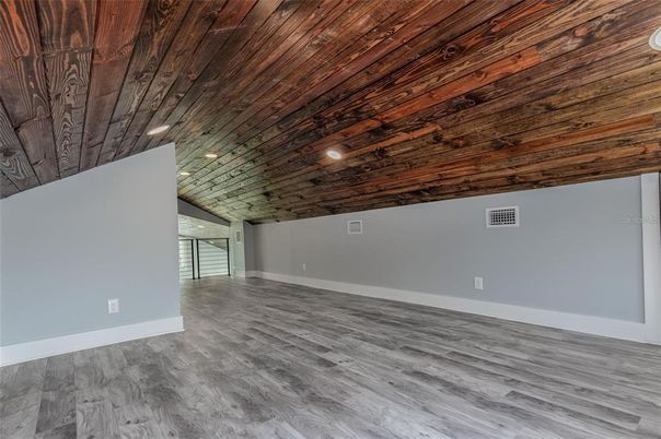 Empty room, Interior, Recessed Lighting, Wooden Ceilings, Wood Texture Flooring