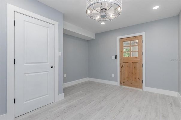 Empty room, Interior, Recessed Lighting, Wood Texture Flooring