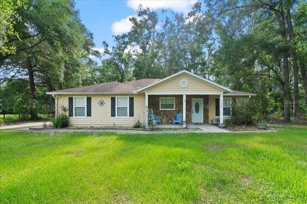 Backyard, Exterior, Facade, Ranch