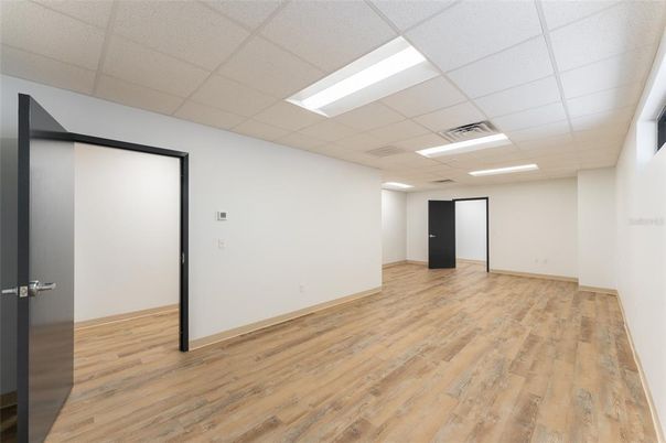 Empty room, Interior, Recessed Lighting, Wood Texture Flooring