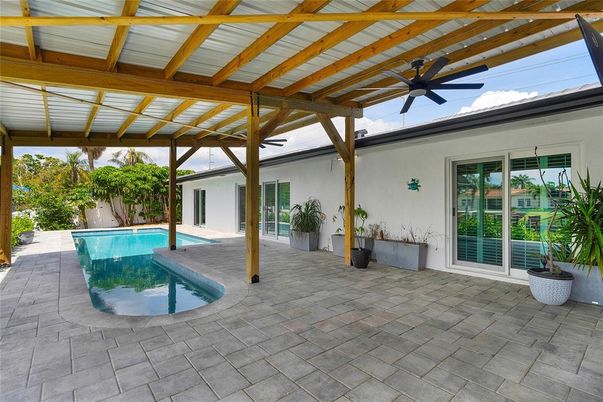 Exterior, Pool
