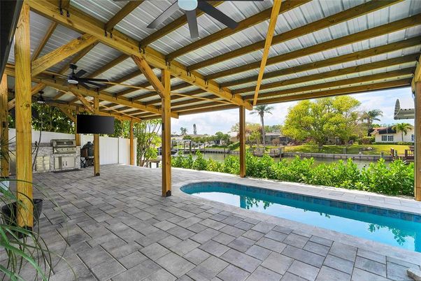 Exterior, Pool, Water