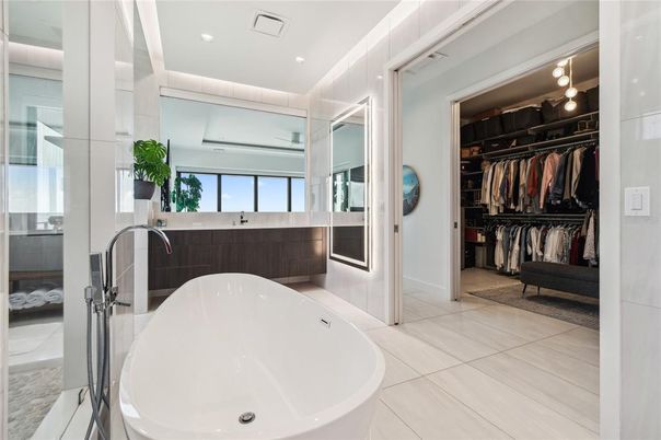 Bathroom, Free Standing Baths, Interior, Recessed Lighting, Walk-in Closets