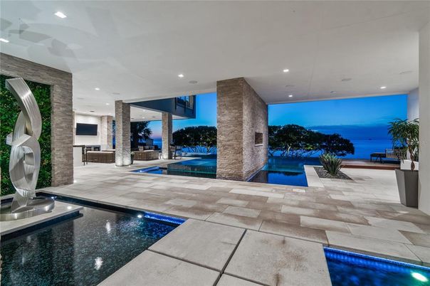 Exterior, Pool, Recessed Lighting, Water