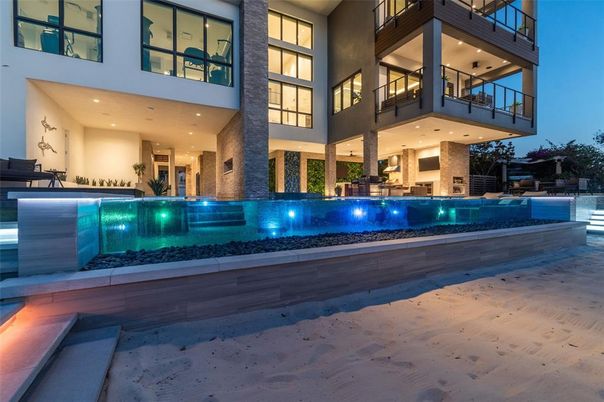 Exterior, Pool