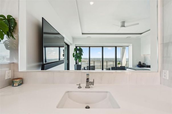 Bathroom, Interior, Recessed Lighting, Water