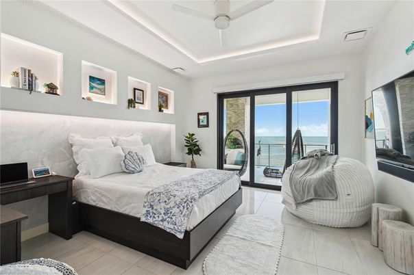 Bedroom, Interior, Water