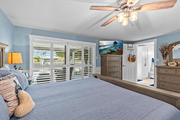 Bedroom, Interior, Water