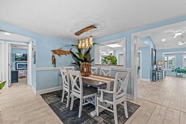 Chandelier, Dining room, Interior, Recessed Lighting, Wood Texture Flooring