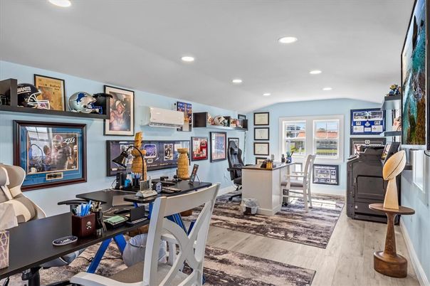 Home Office, Interior, Recessed Lighting, Wood Texture Flooring