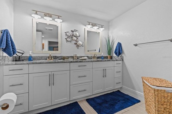 Bathroom, Dual Sink Vanities, Interior
