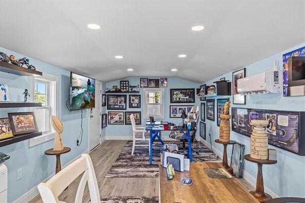 Home Office, Interior, Recessed Lighting, Wood Texture Flooring