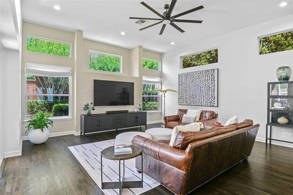 Interior, Living room, Recessed Lighting, Wood Texture Flooring
