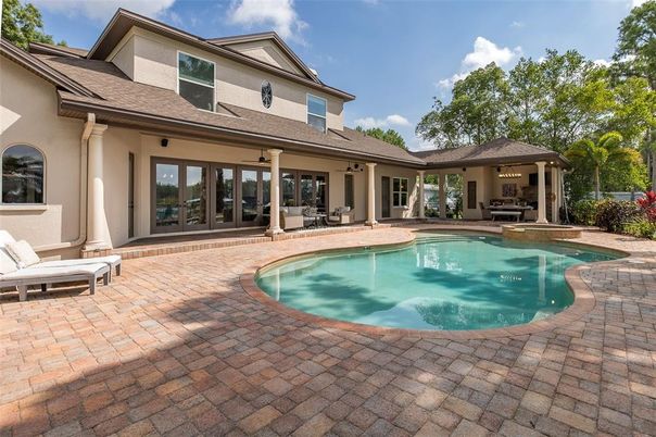 Exterior, Pool