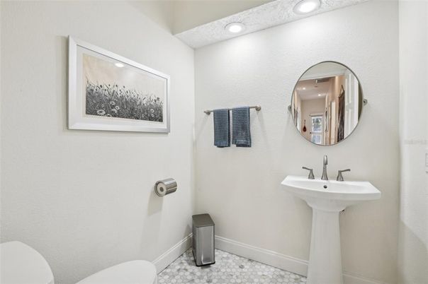Bathroom, Interior, Recessed Lighting