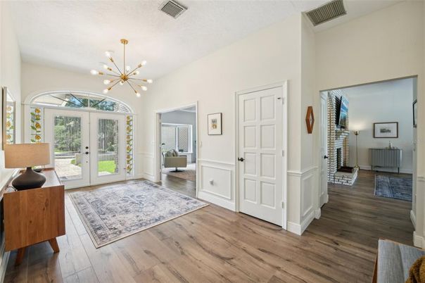 Interior, Pendant Lights, Wood Texture Flooring