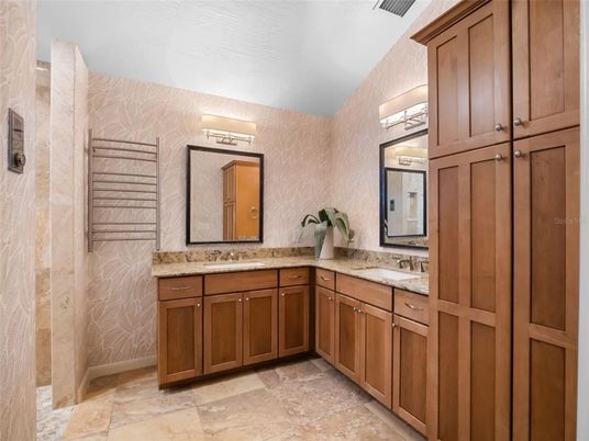 Bathroom, Dual Sink Vanities, Interior