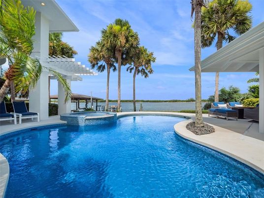 Exterior, Pool, Water